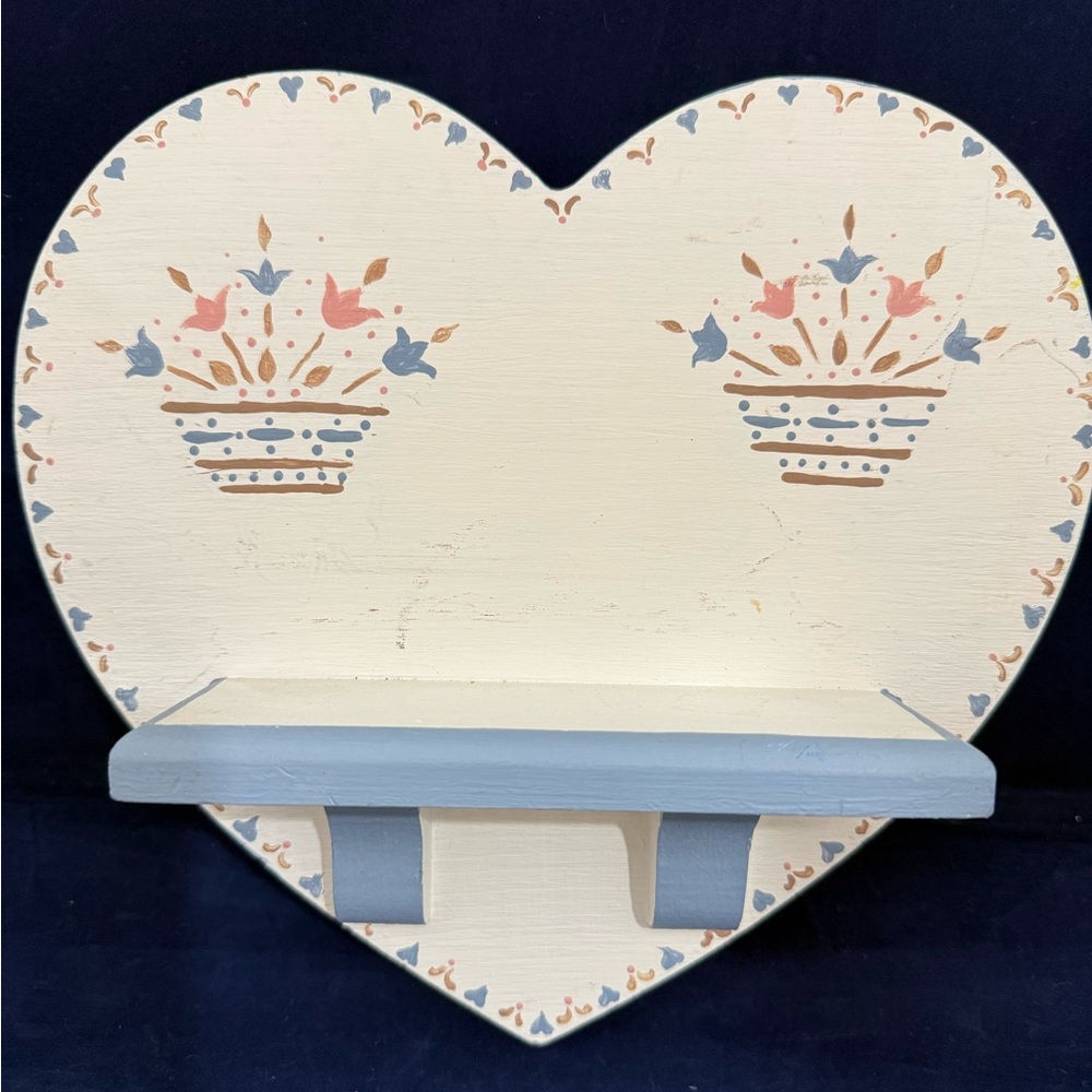 Heart-Shaped Wooden Wall Shelf